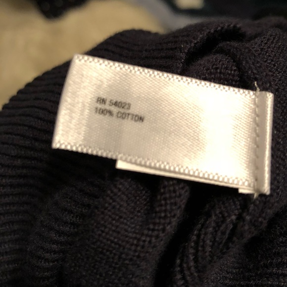 Gap Men’s V-neck Sweater - Picture 8 of 8